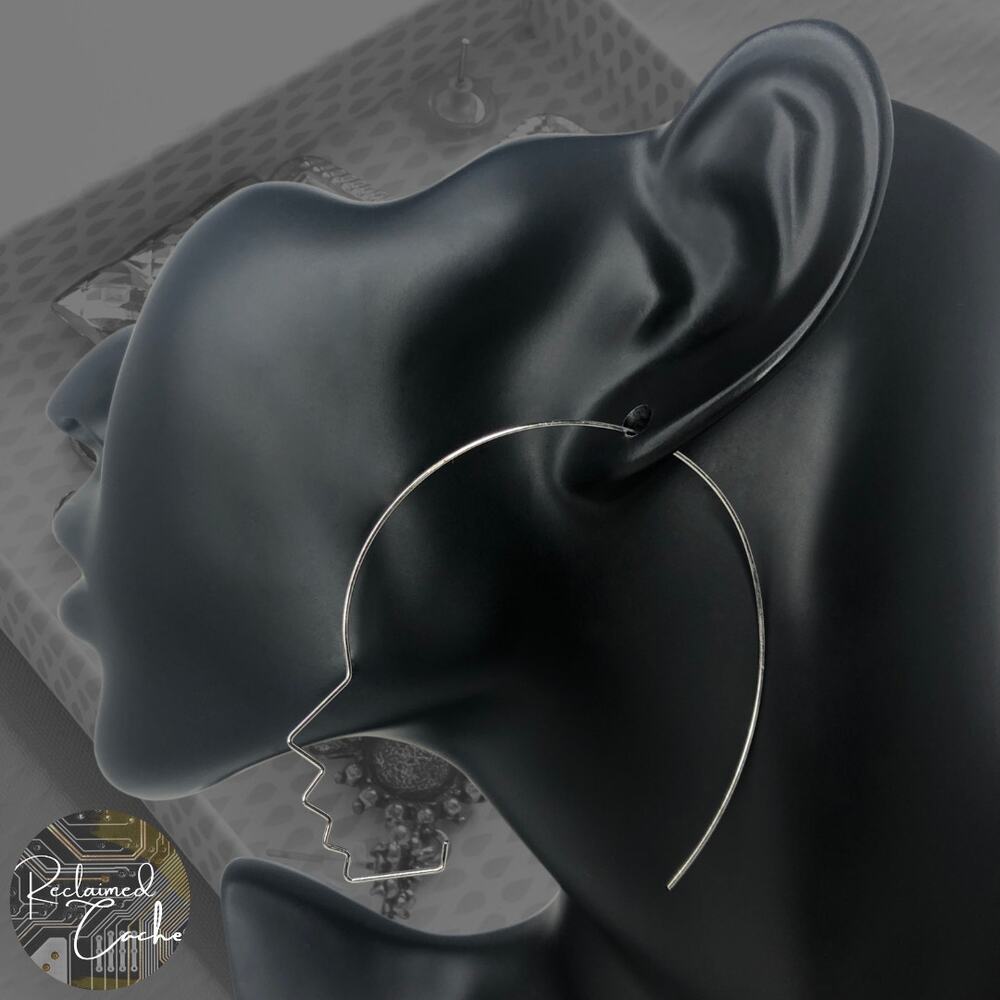 Silver Side Face Wire Earrings